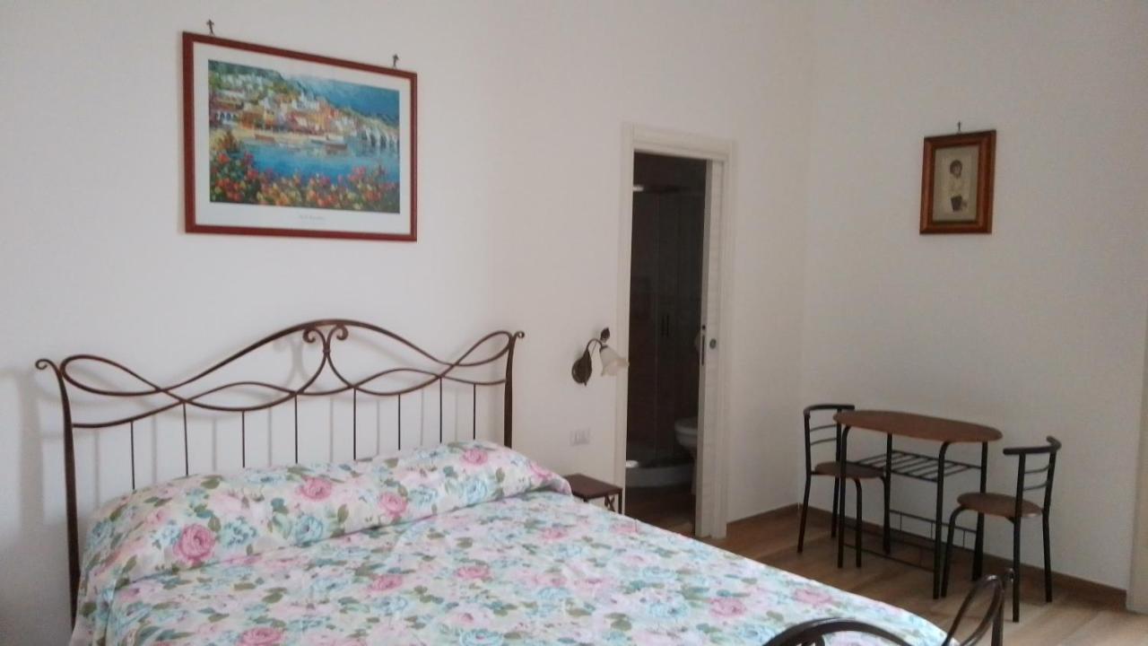 B&B Palazzo Sersale Napoli 외부 사진