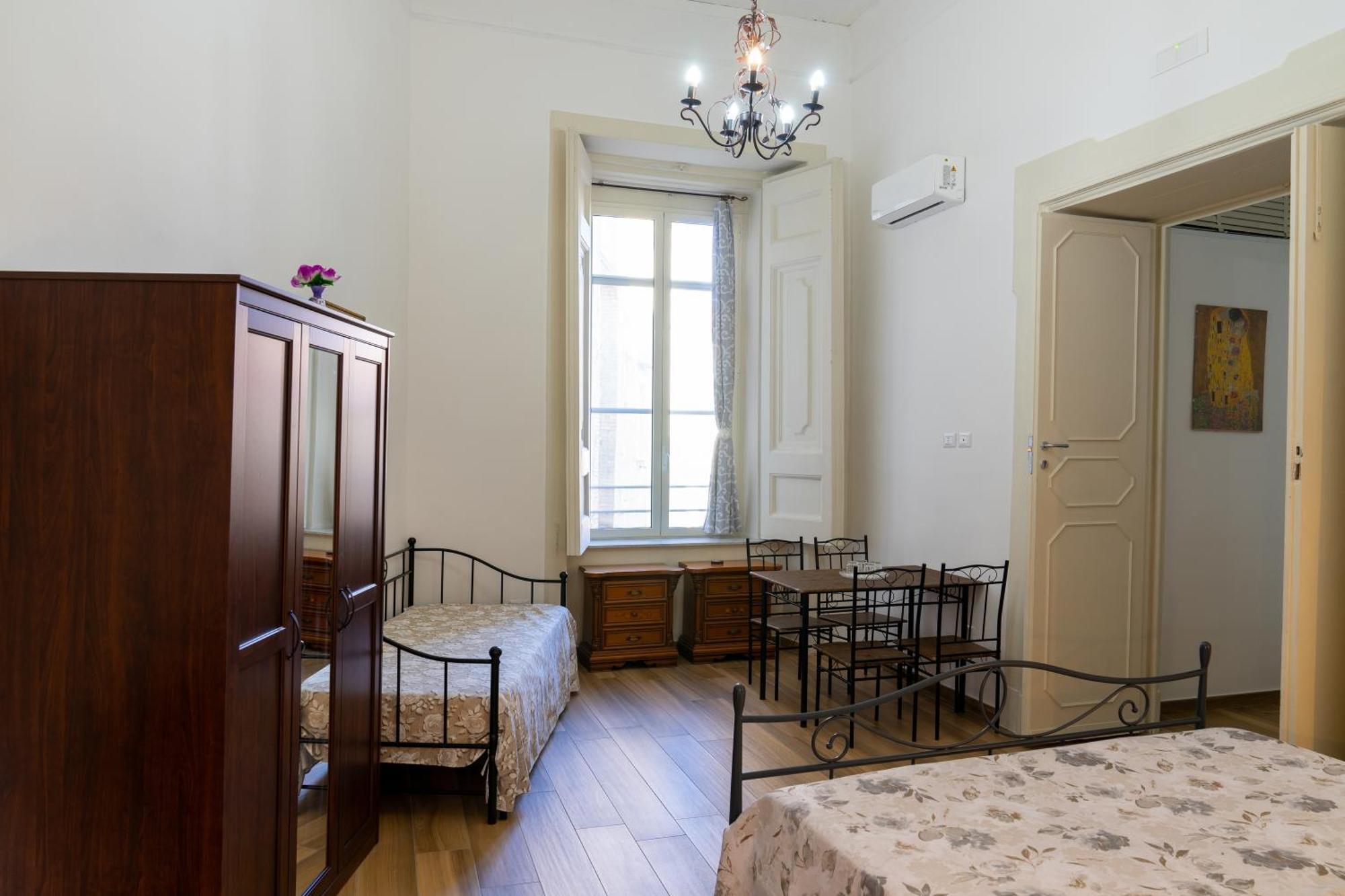 B&B Palazzo Sersale Napoli 외부 사진