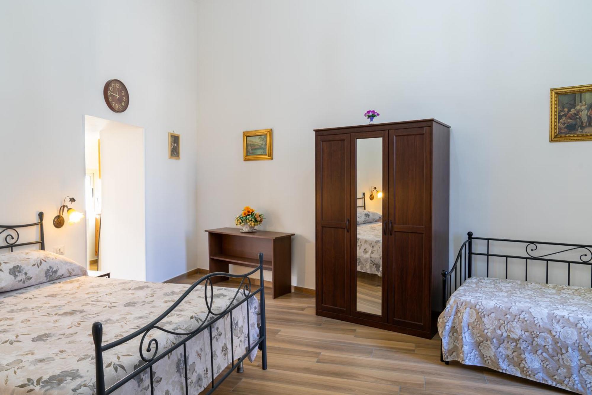 B&B Palazzo Sersale Napoli 외부 사진