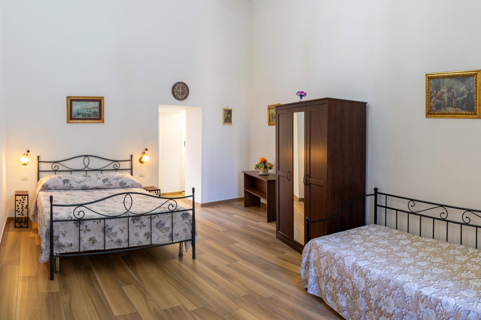 B&B Palazzo Sersale Napoli 외부 사진